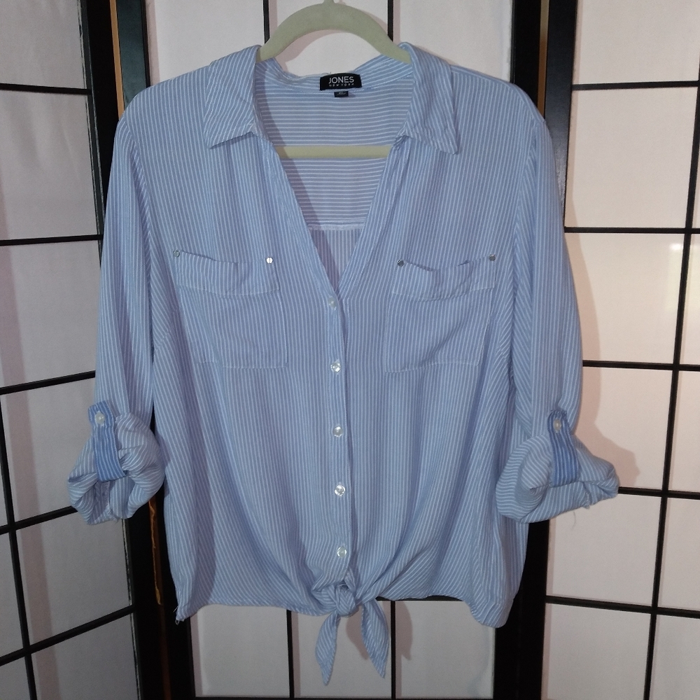 12A. JONES of New York Pin Striped Shirt